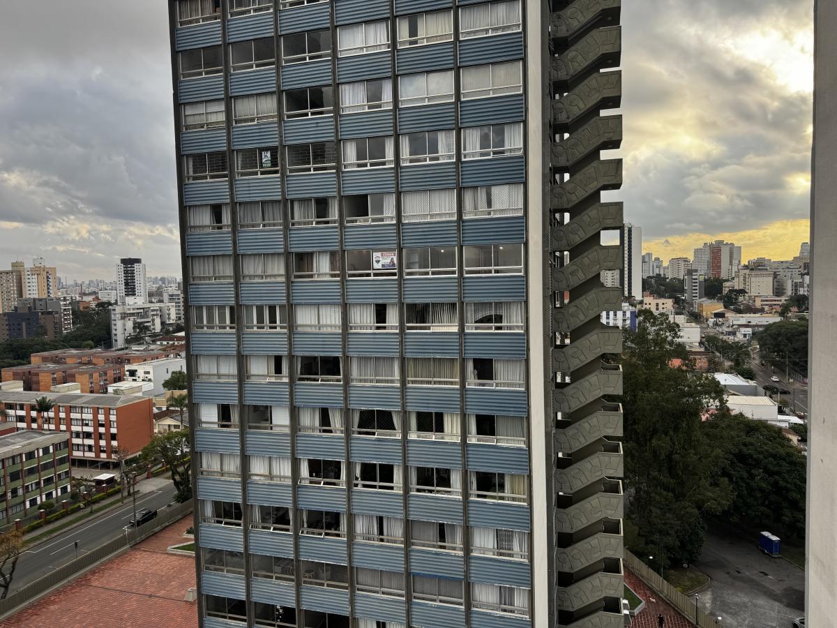 Apartamento para Venda em Curitiba / PR no bairro Alto da Rua XV